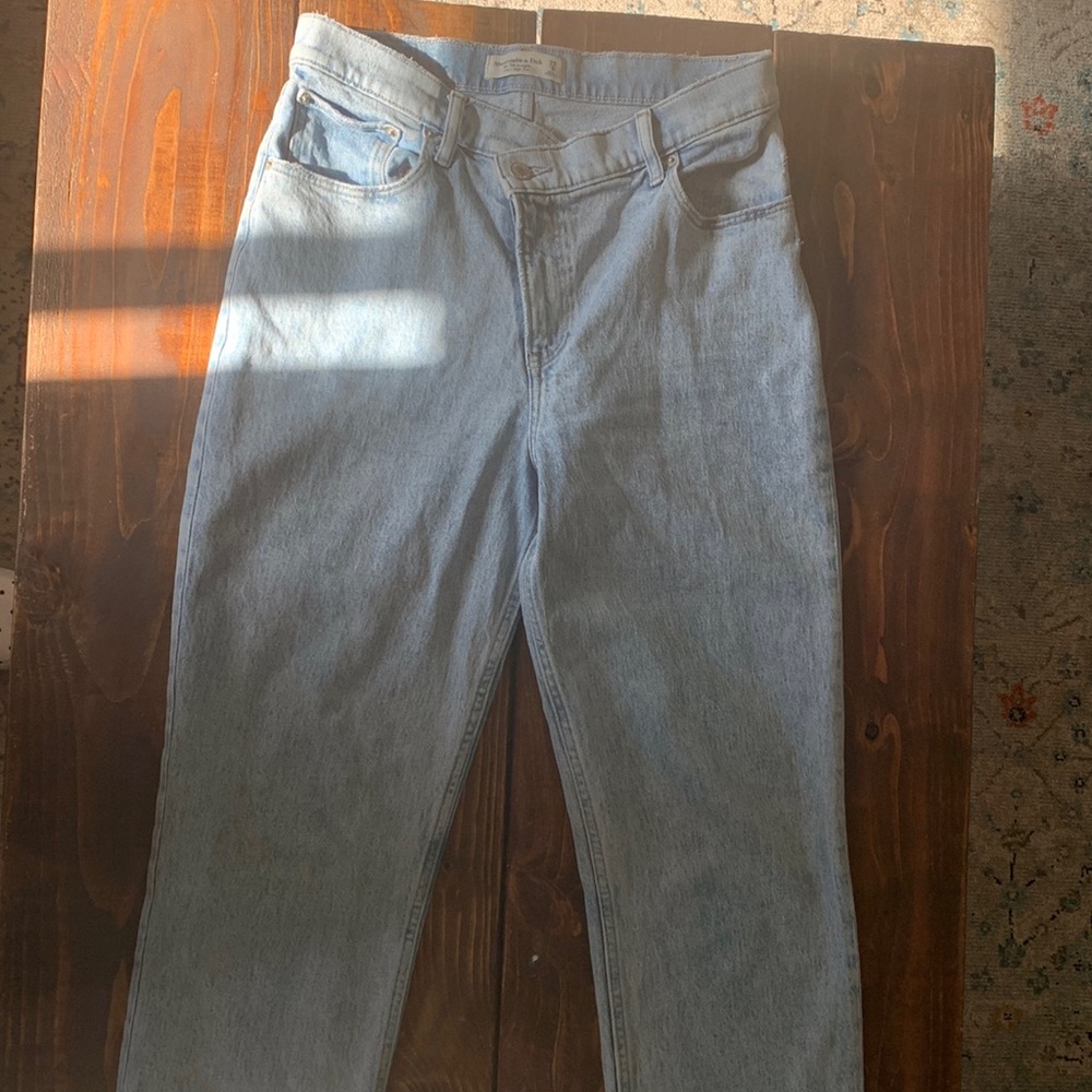 Abercrombie 90s jeans